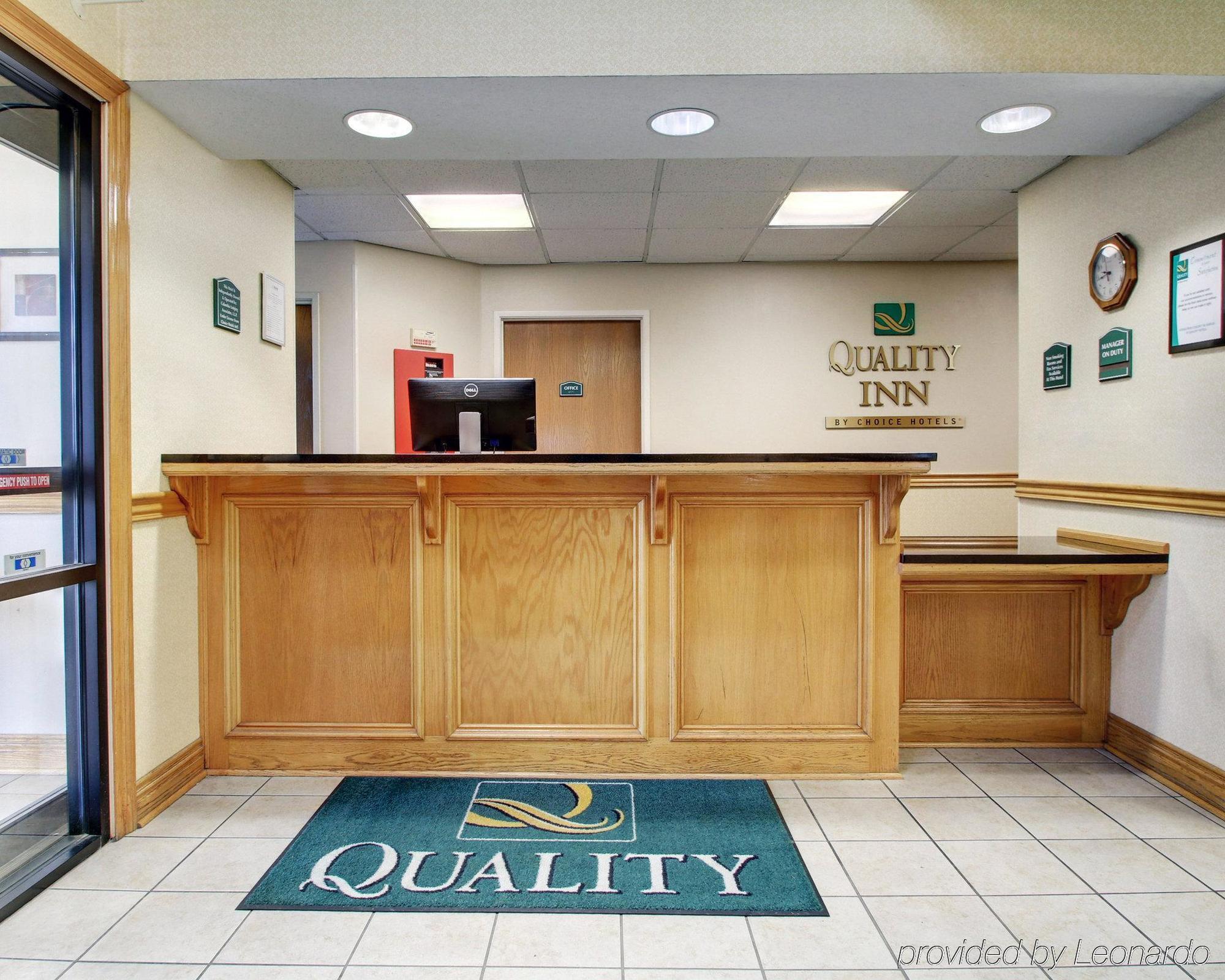 Columbia Inn & Suites المظهر الخارجي الصورة
